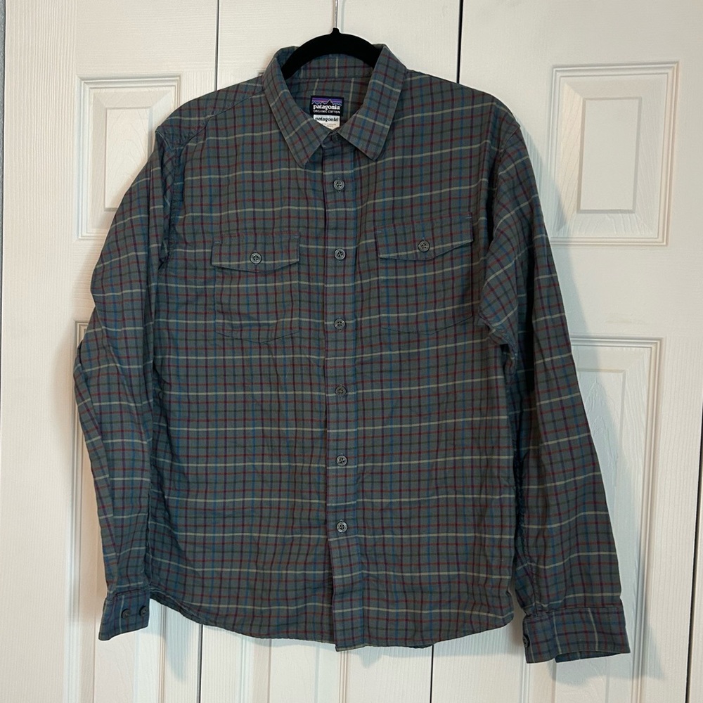 Patagonia Grey & Blue Plaid Shirt Long Sleeve Button Up Sz Medium Fall Hiking